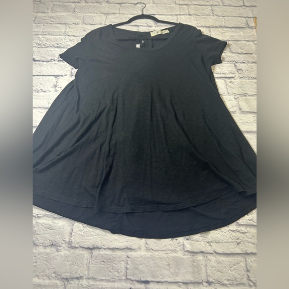 Elegant Black Short Sleeve Women's Top w/ Ties in the Back. - Picture 1 of 5
